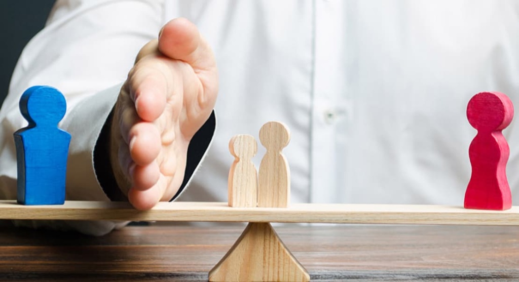 Определение места жительства ребенка в Новоазовске