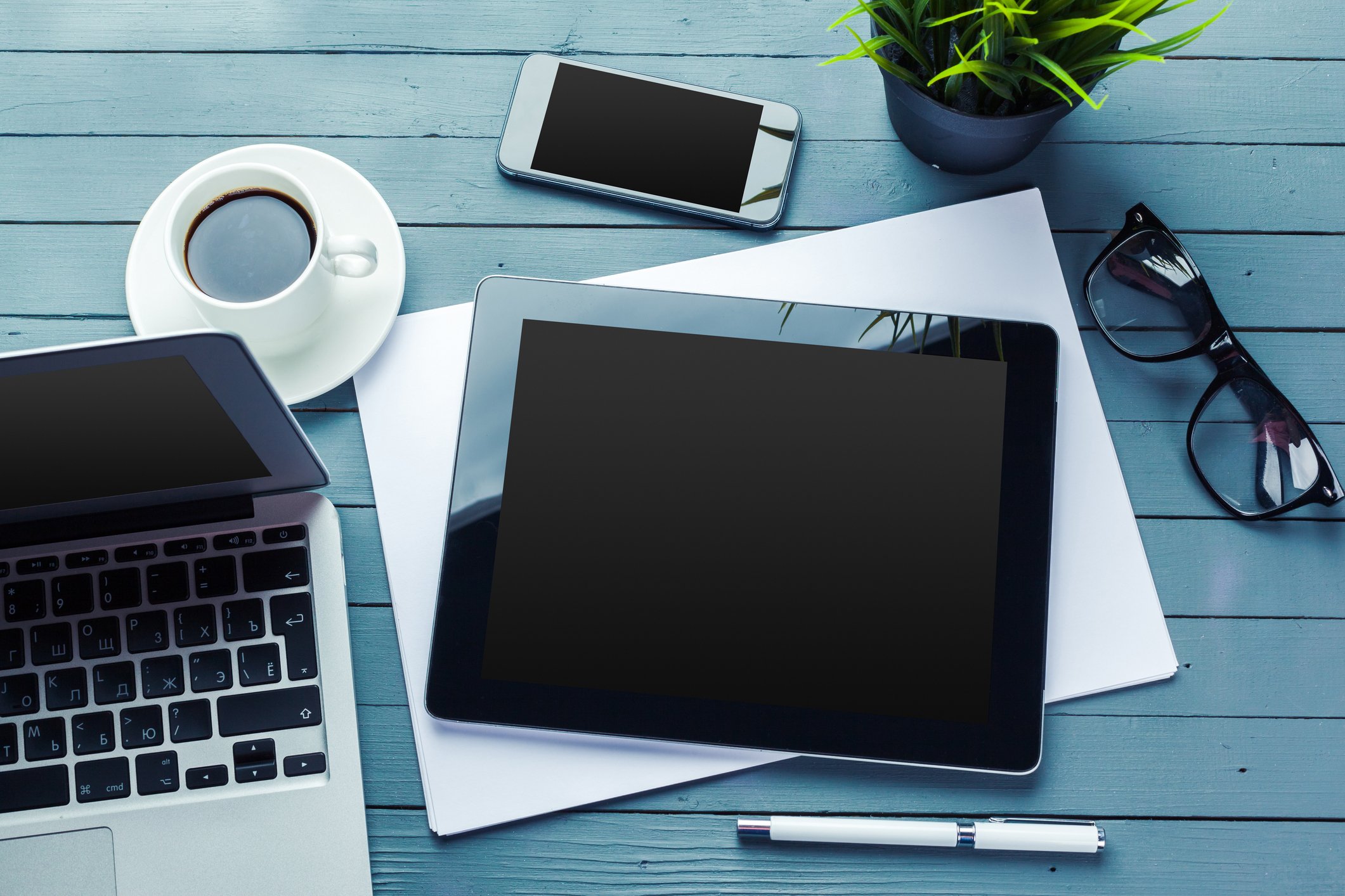 Устранение недостатков товаров или услуг в Новоазовске. Помощь юриста.